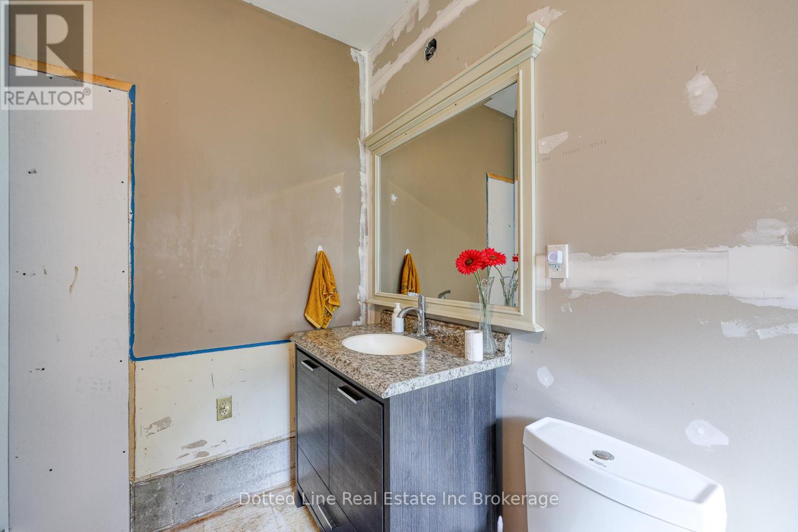 1424 Burford-Delhi Townline, Norfolk, Ontario  N0E 1R0 - Photo 30 - X12393269