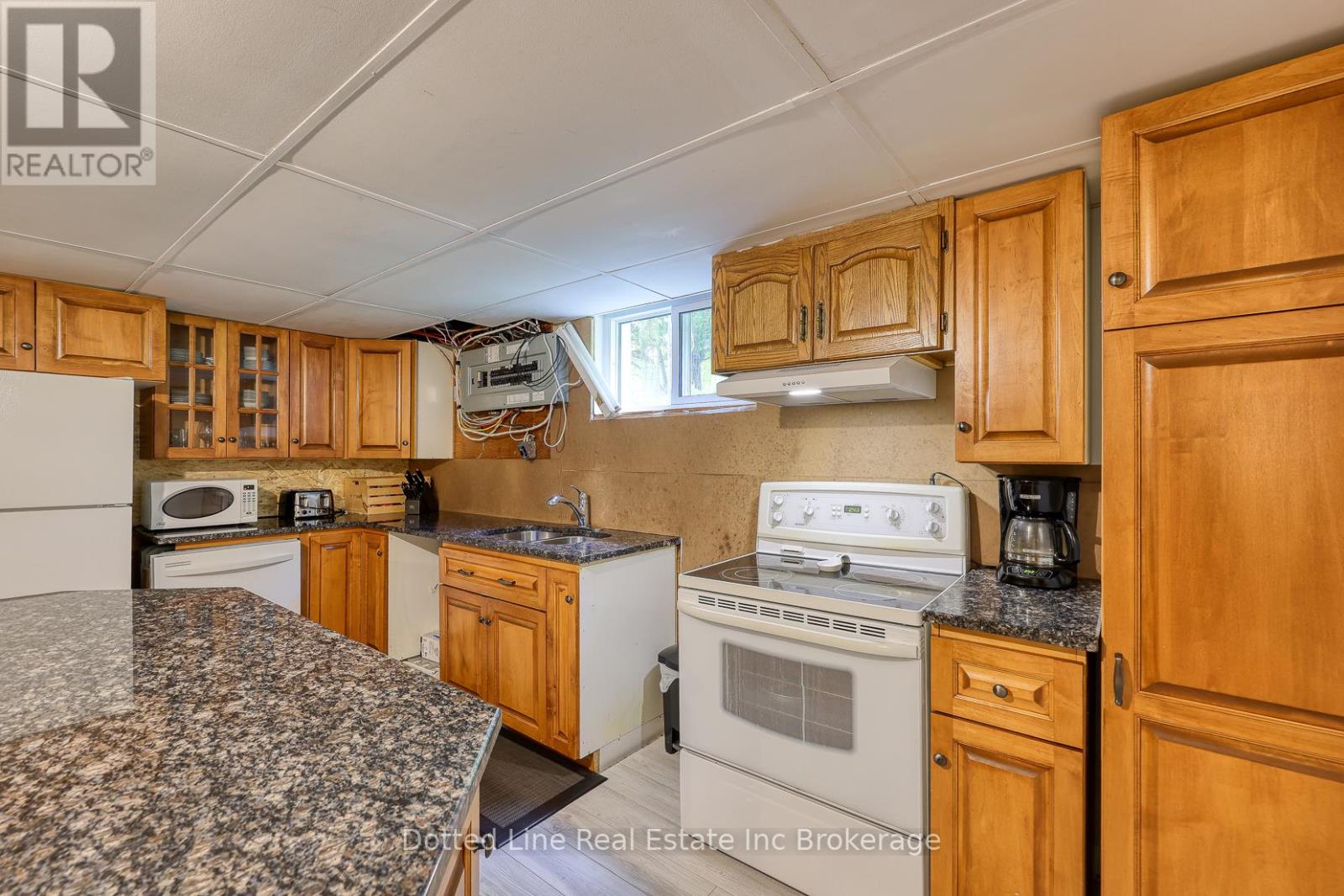 1424 Burford-Delhi Townline, Norfolk, Ontario  N0E 1R0 - Photo 36 - X12393269