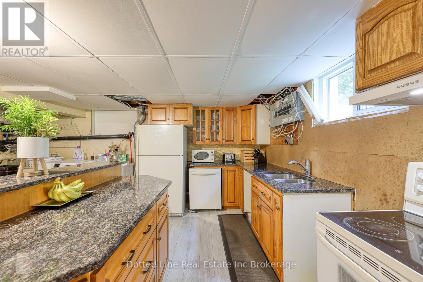 1424 Burford-Delhi Townline, Norfolk, Ontario  N0E 1R0 - Photo 37 - X12393269