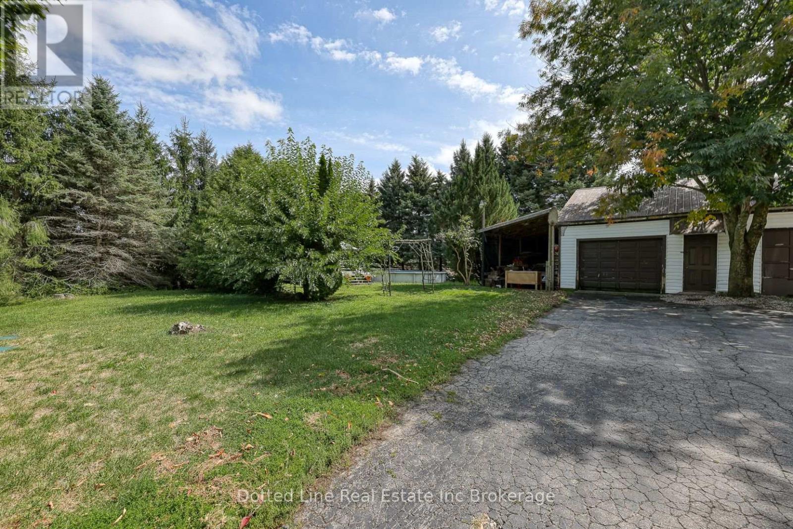 1424 Burford-Delhi Townline, Norfolk, Ontario  N0E 1R0 - Photo 4 - X12393269