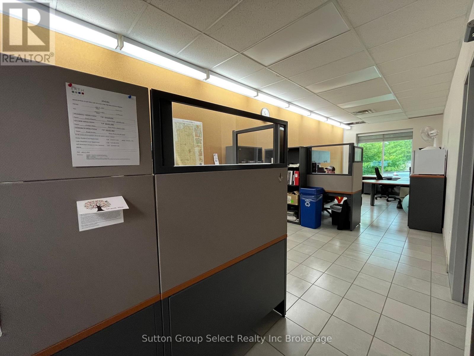 143 Bell Street E, Ingersoll (Ingersoll - North), Ontario  N5C 2N9 - Photo 10 - X12396036