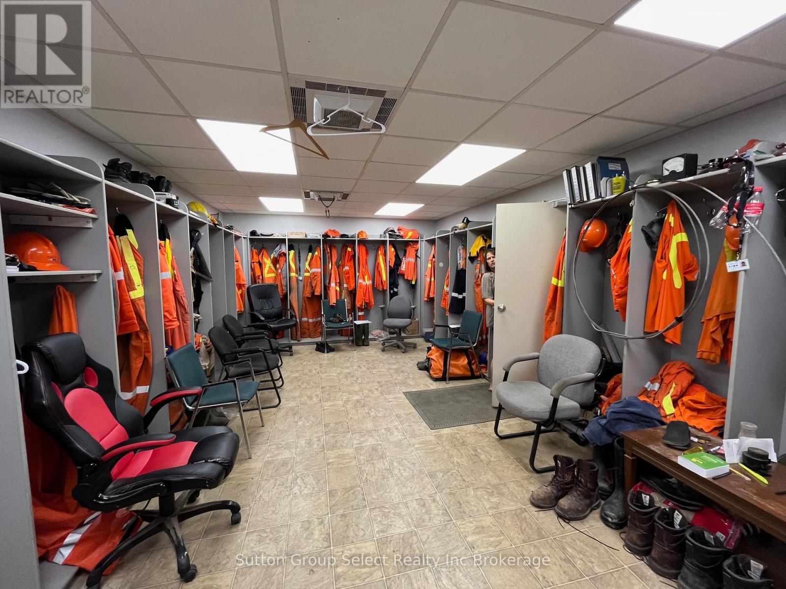 143 Bell Street E, Ingersoll (Ingersoll - North), Ontario  N5C 2N9 - Photo 35 - X12396036