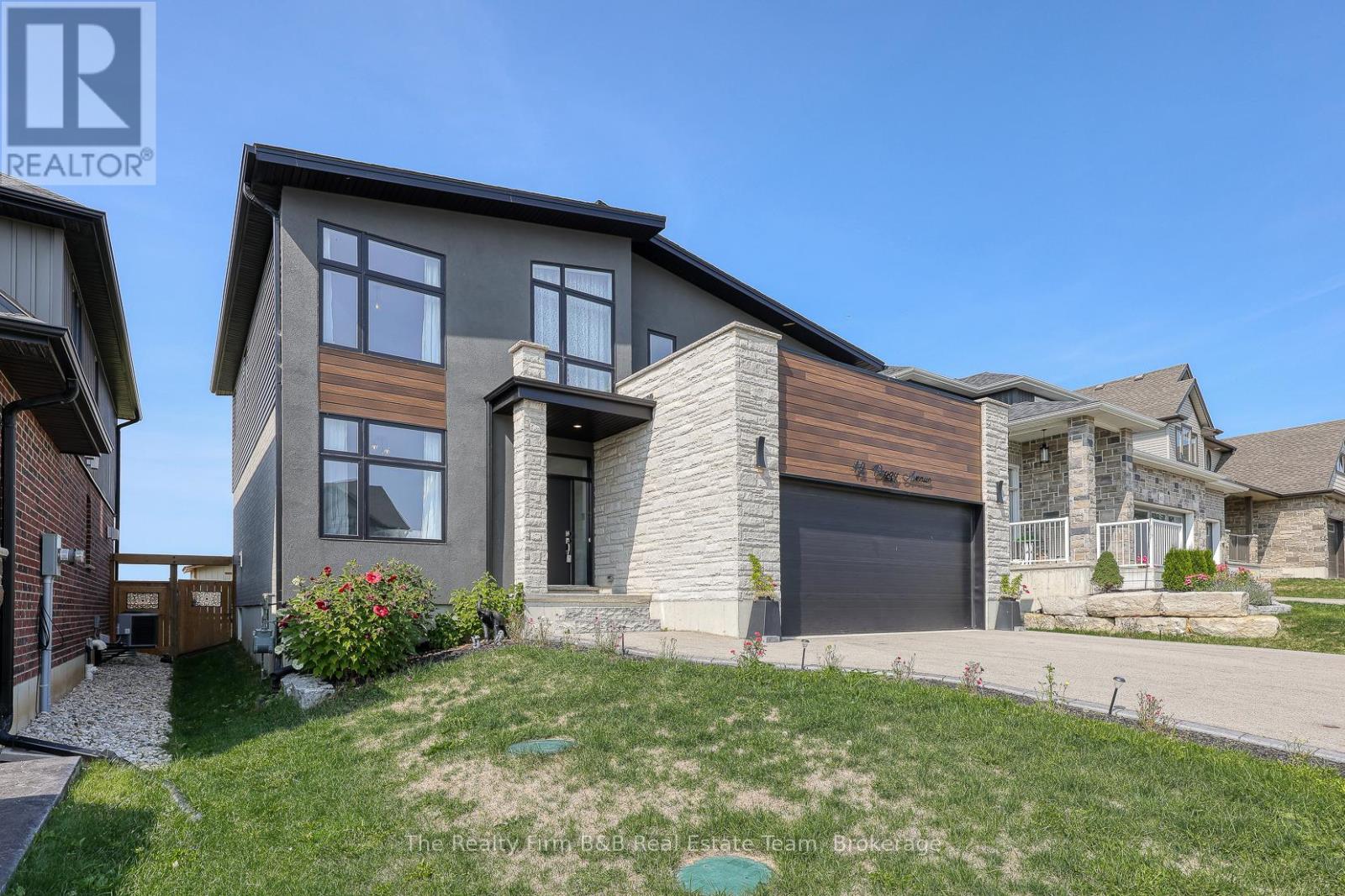 42 Peggy Avenue, South-West Oxford (Mount Elgin), Ontario  N0J 1N0 - Photo 2 - X12396263