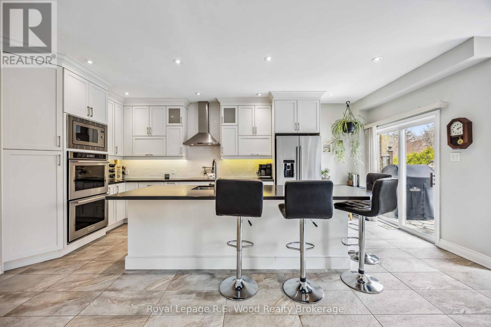 3 Lorwood Court, Richmond Hill (Oak Ridges), Ontario  L4E 3W3 - Photo 10 - N12396417