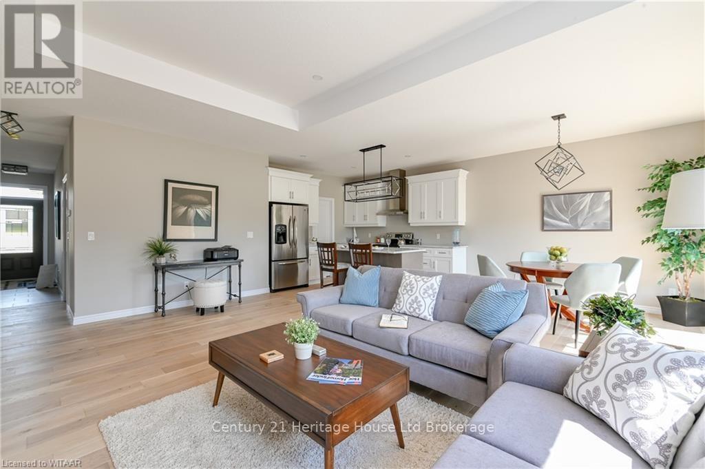 46 Matheson Crescent, East Zorra-Tavistock (Innerkip), Ontario  N0J 1M0 - Photo 7 - X12396835