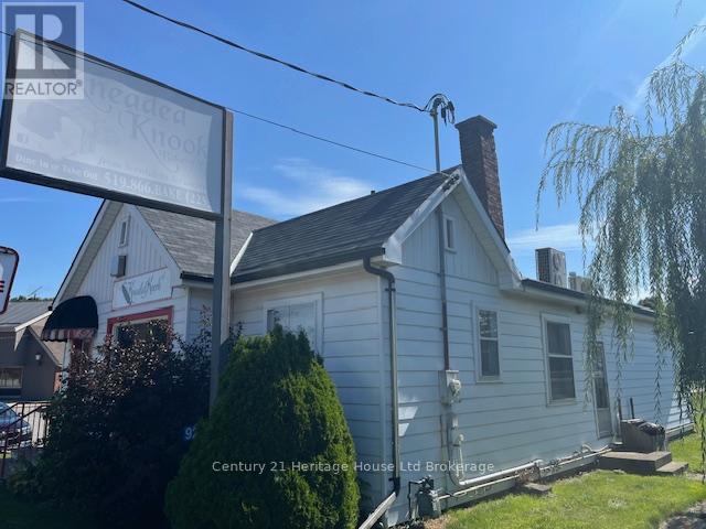 9240 Plank Road, Bayham (Straffordville), Ontario  N0J 1Y0 - Photo 2 - X12397793