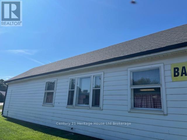 9240 Plank Road, Bayham (Straffordville), Ontario  N0J 1Y0 - Photo 3 - X12397793