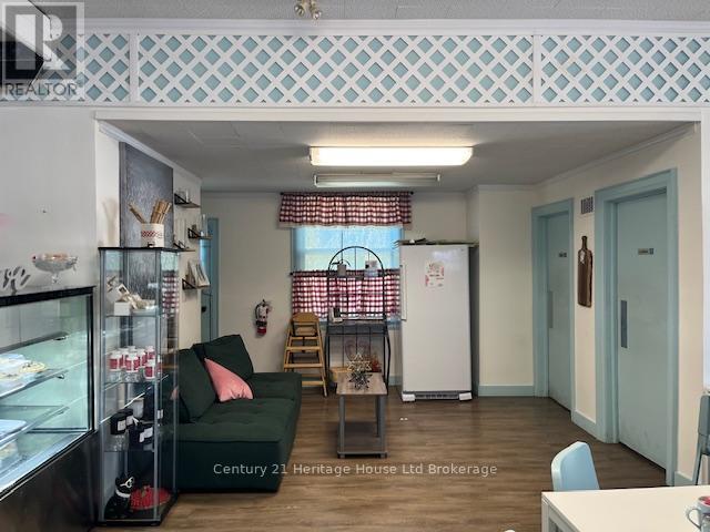 9240 Plank Road, Bayham (Straffordville), Ontario  N0J 1Y0 - Photo 7 - X12397793