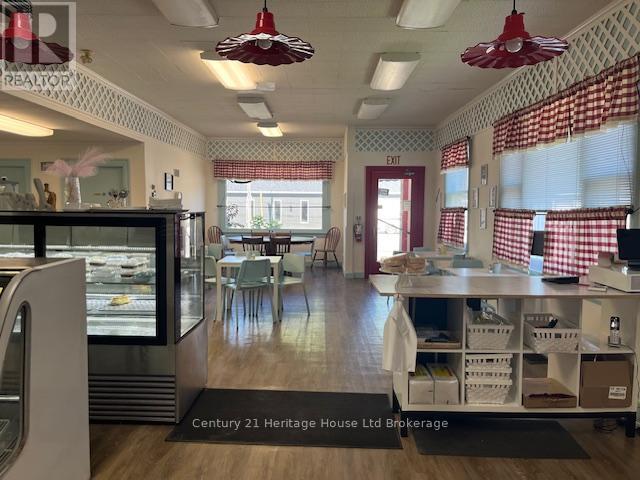 9240 Plank Road, Bayham (Straffordville), Ontario  N0J 1Y0 - Photo 8 - X12397793