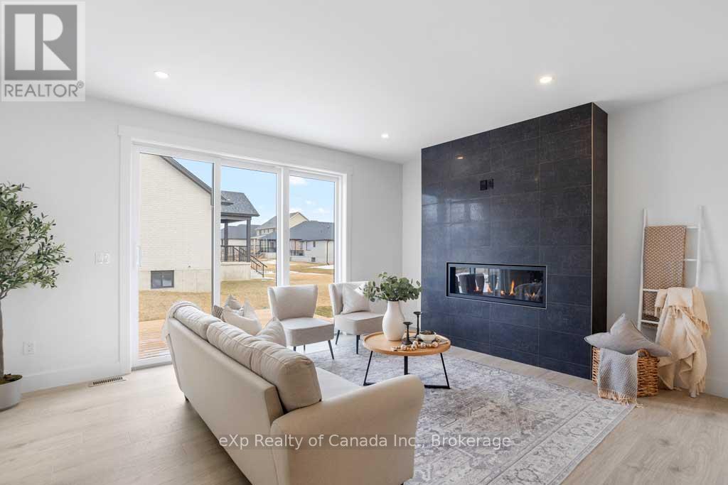 53 Herb Street, Norwich (Norwich Town), Ontario  N0J 1P0 - Photo 20 - X12403411