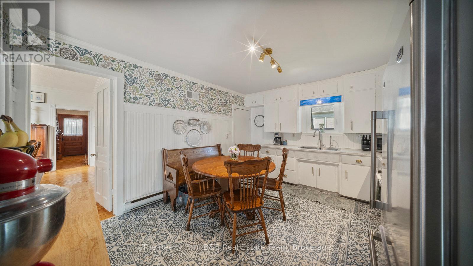 94 Woodstock Street N, East Zorra-Tavistock (Tavistock), Ontario  N0B 2R0 - Photo 15 - X12406768