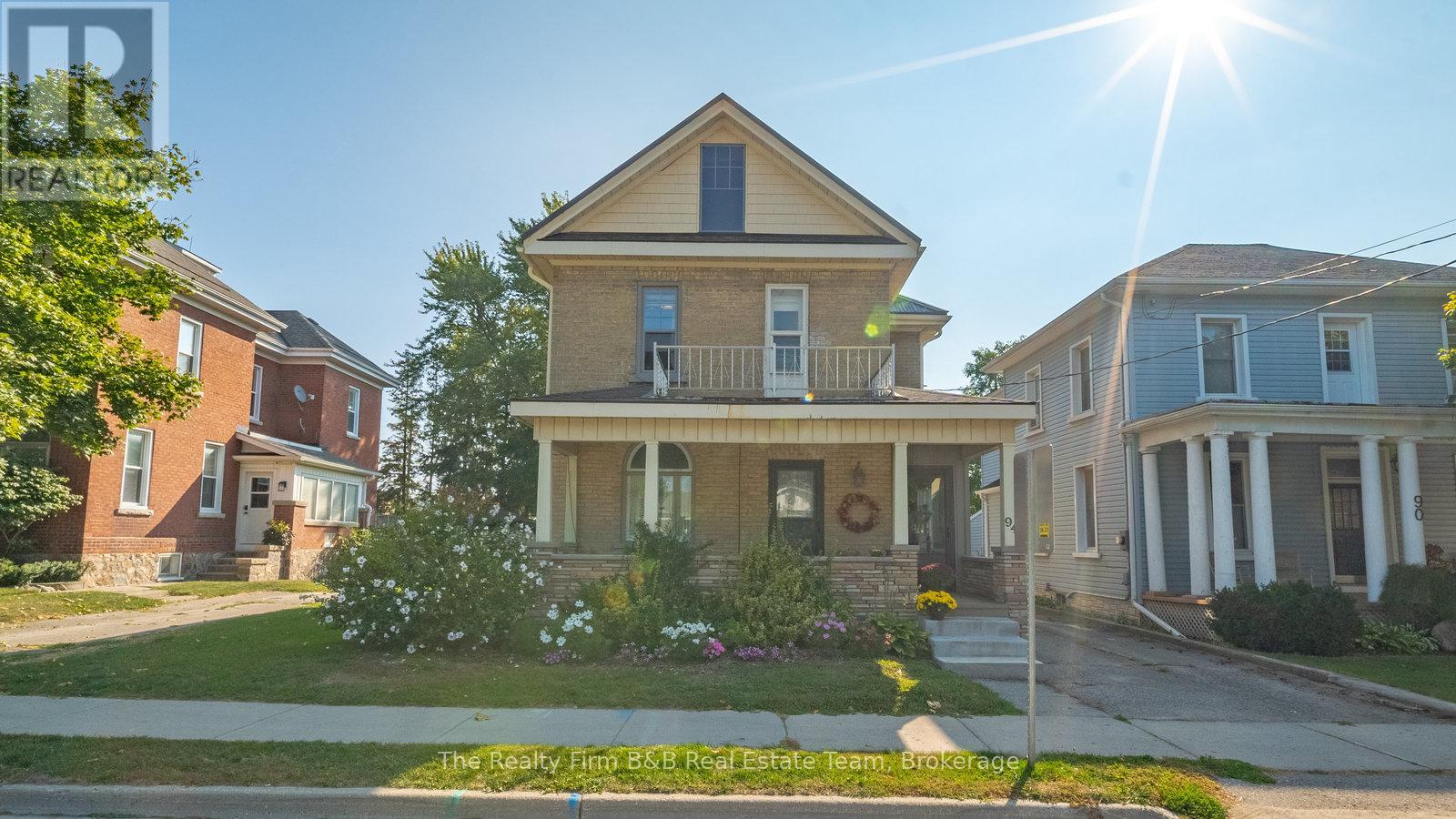 94 Woodstock Street N, East Zorra-Tavistock (Tavistock), Ontario  N0B 2R0 - Photo 2 - X12406768