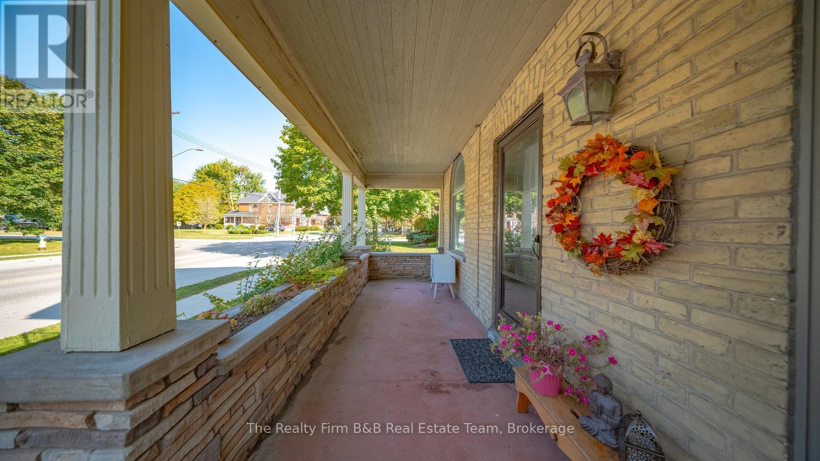 94 Woodstock Street N, East Zorra-Tavistock (Tavistock), Ontario  N0B 2R0 - Photo 7 - X12406768