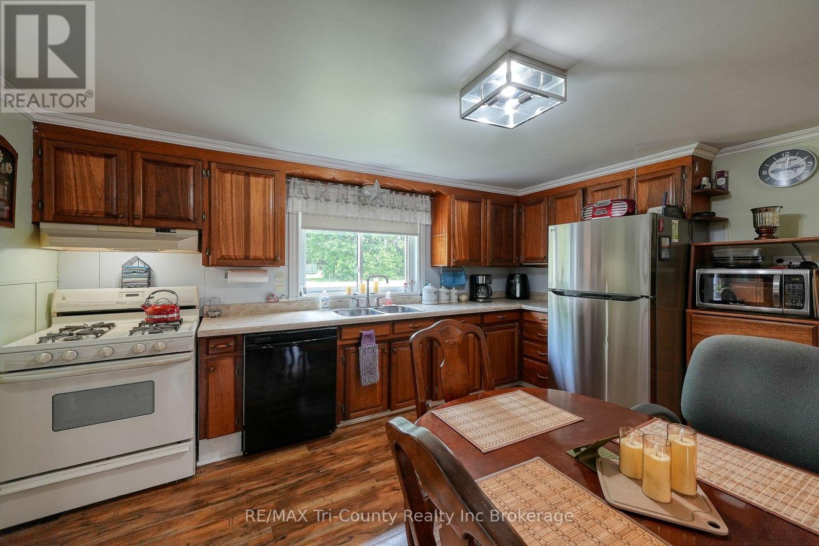 985 Norfolk County 28 Road, Norfolk, Ontario  N0E 1G0 - Photo 11 - X12409675