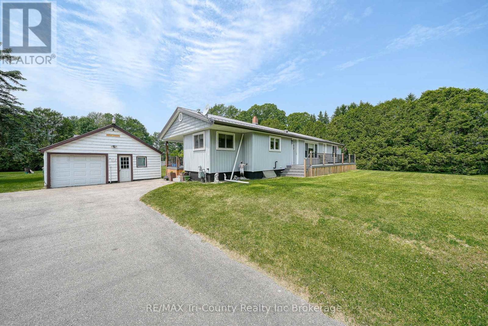 985 Norfolk County 28 Road, Norfolk, Ontario  N0E 1G0 - Photo 6 - X12409675