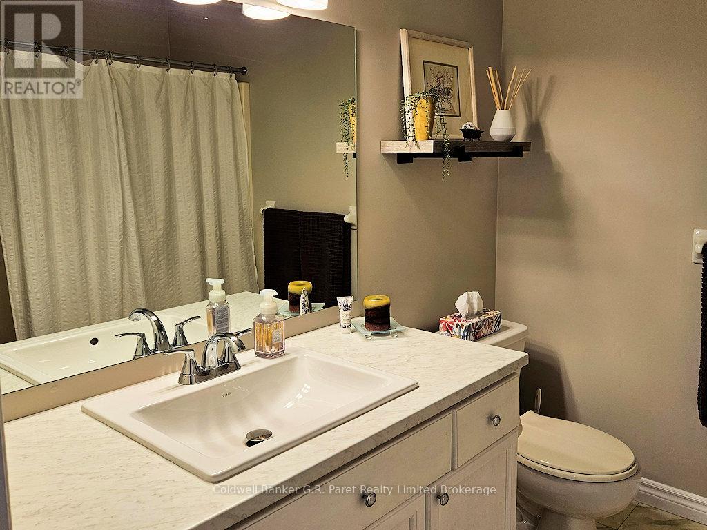 6 - 622 Wharncliffe Rd. South Road, London South (South P), Ontario  N6J 2N4 - Photo 17 - X12416077