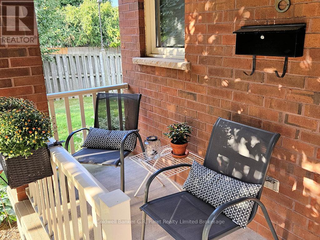 6 - 622 Wharncliffe Rd. South Road, London South (South P), Ontario  N6J 2N4 - Photo 3 - X12416077