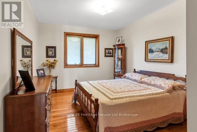 5 Thomas Avenue, Tillsonburg, Ontario  N4G 5K8 - Photo 15 - X12418302