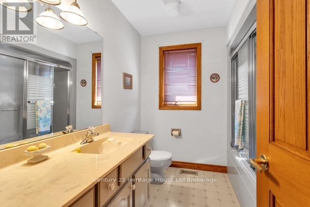 5 Thomas Avenue, Tillsonburg, Ontario  N4G 5K8 - Photo 17 - X12418302