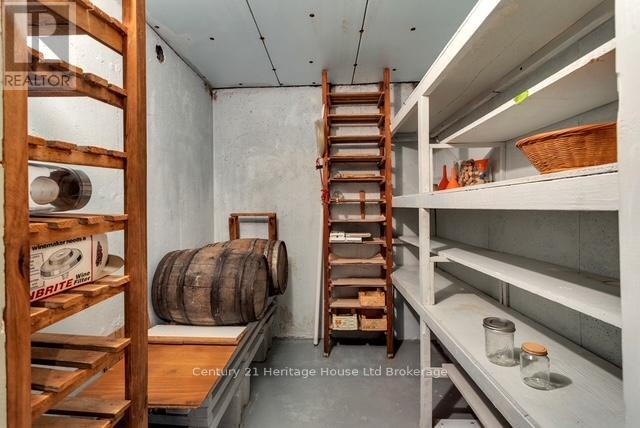 5 Thomas Avenue, Tillsonburg, Ontario  N4G 5K8 - Photo 24 - X12418302