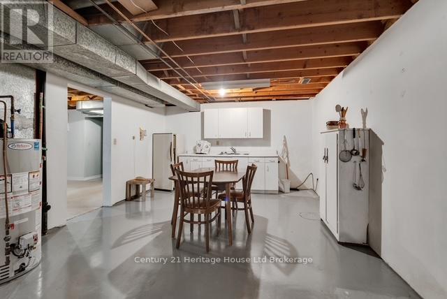 5 Thomas Avenue, Tillsonburg, Ontario  N4G 5K8 - Photo 26 - X12418302