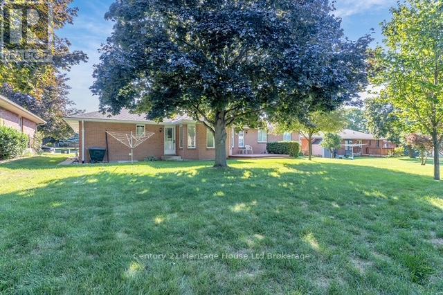 5 Thomas Avenue, Tillsonburg, Ontario  N4G 5K8 - Photo 5 - X12418302