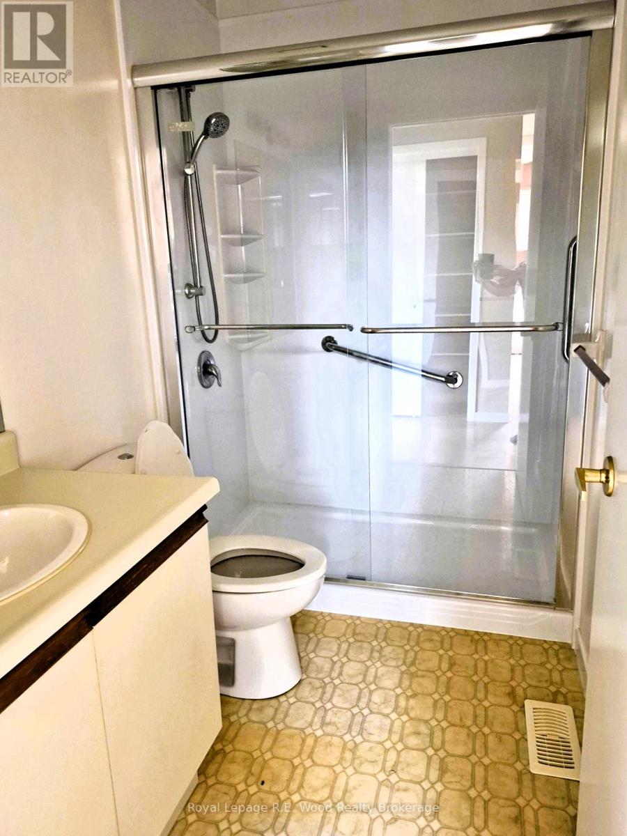 58 Hawkins Crescent, Tillsonburg, Ontario  N4G 5K7 - Photo 13 - X12421609