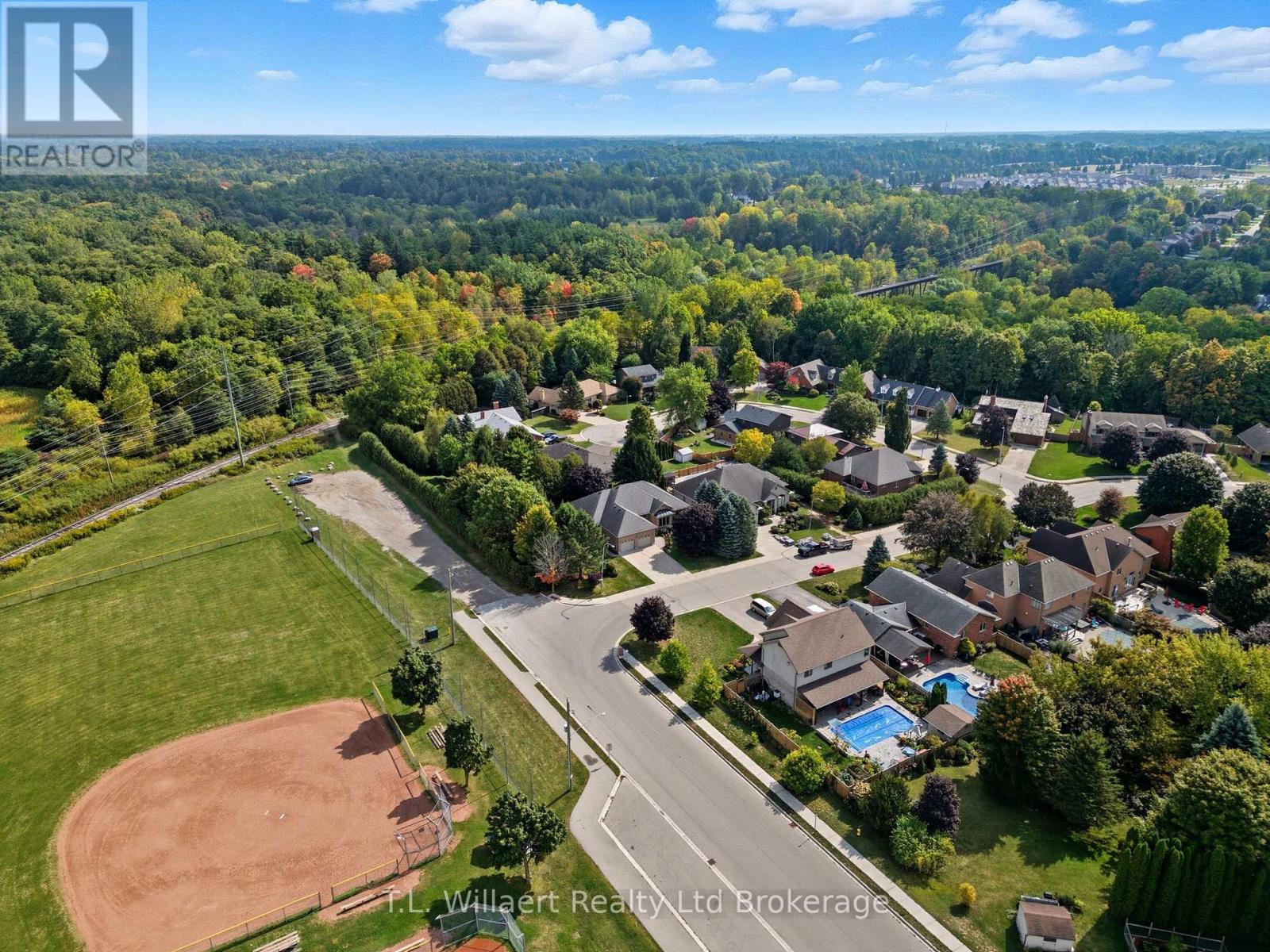 51 Demeyere Avenue, Tillsonburg, Ontario  N4G 5P8 - Photo 37 - X12426552