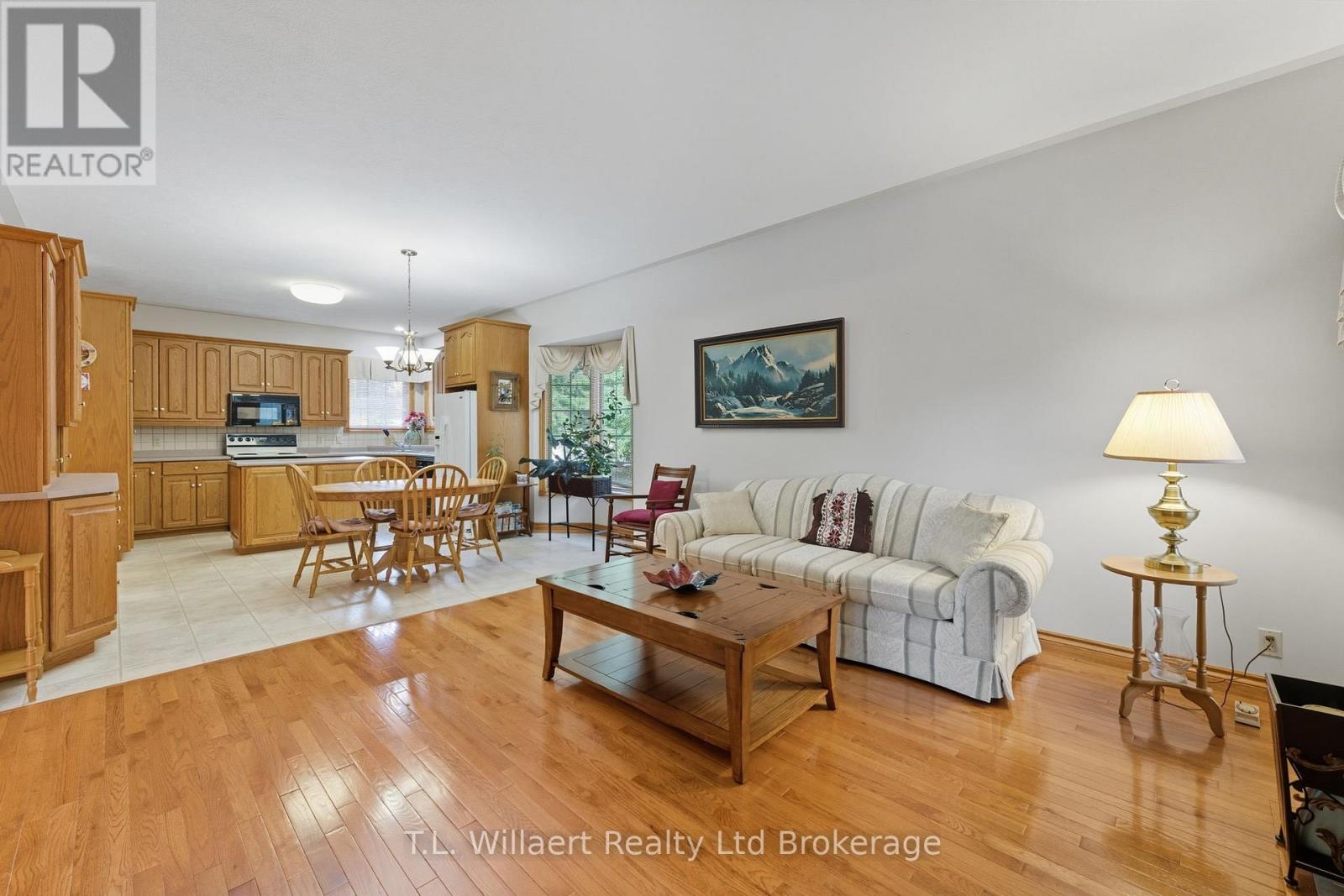 51 Demeyere Avenue, Tillsonburg, Ontario  N4G 5P8 - Photo 8 - X12426552