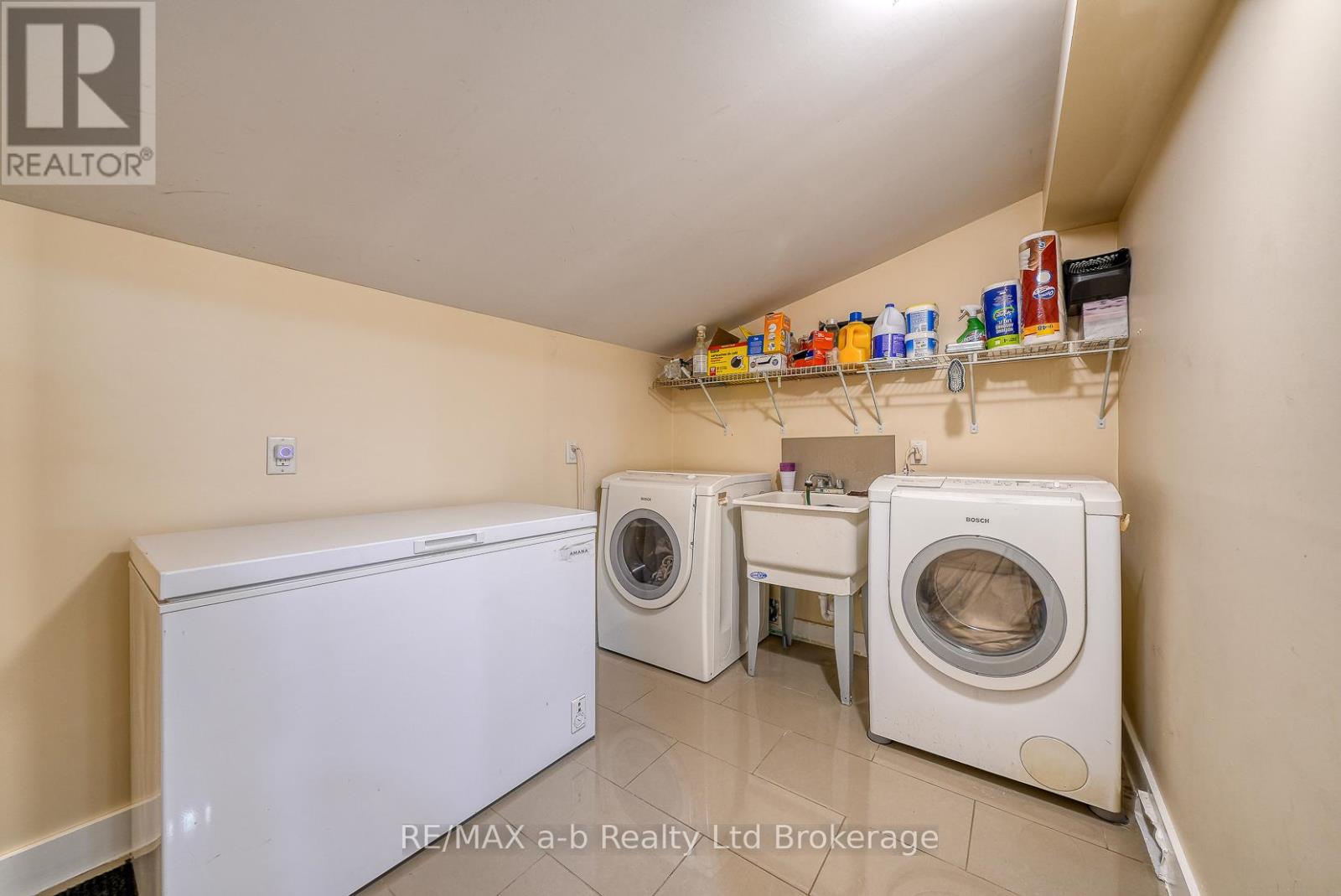 27 Sovereign Street W, Norfolk (Waterford), Ontario  N0E 1Y0 - Photo 28 - X12433793