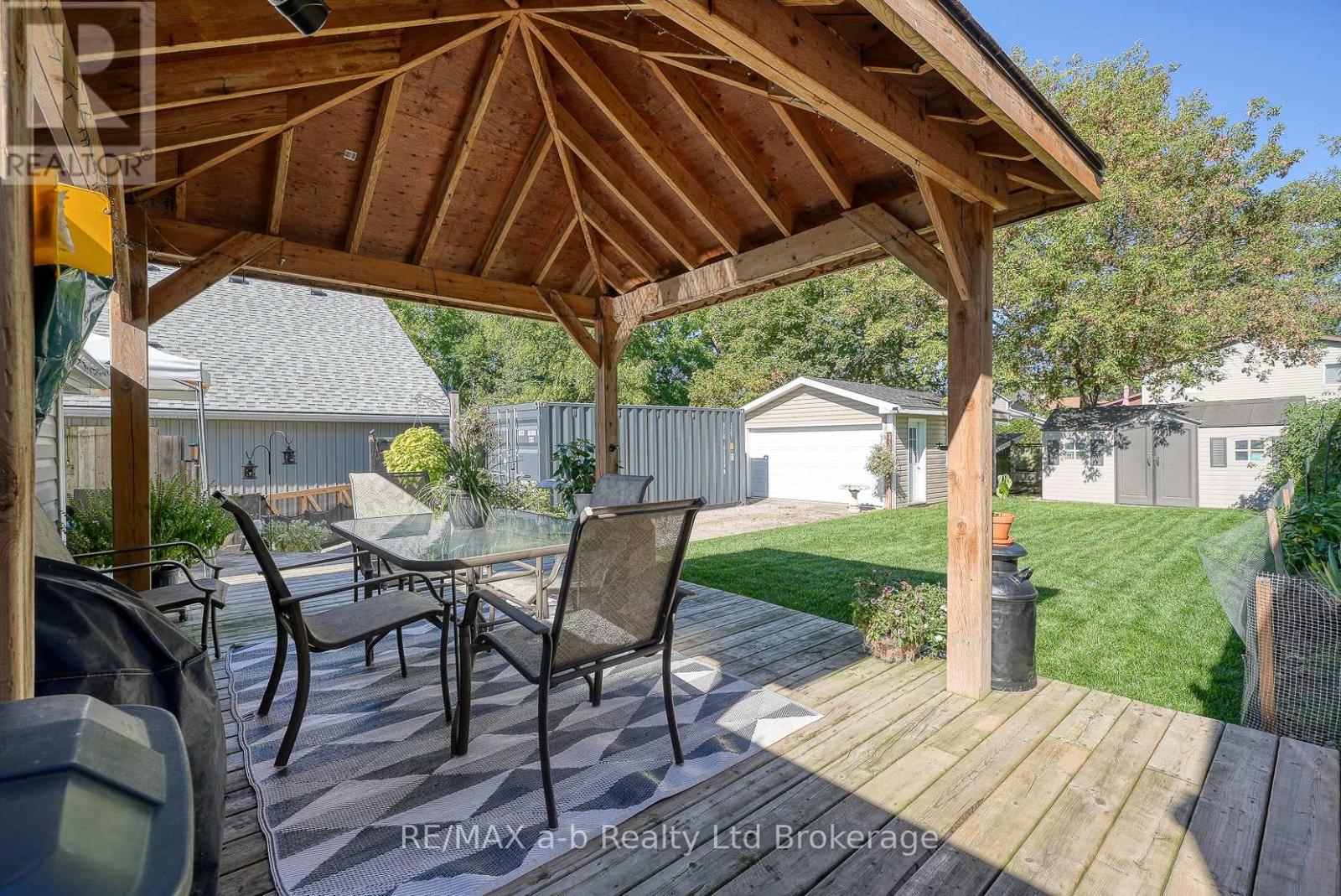 27 Sovereign Street W, Norfolk (Waterford), Ontario  N0E 1Y0 - Photo 44 - X12433793