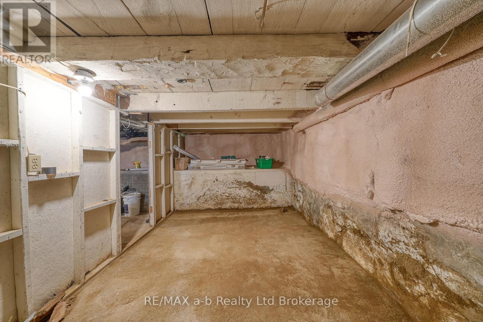 27 Sovereign Street W, Norfolk (Waterford), Ontario  N0E 1Y0 - Photo 46 - X12433793