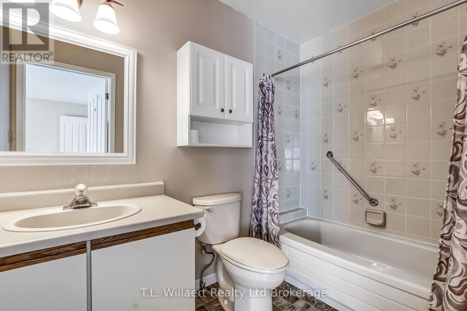 62 Edwin Crescent, Tillsonburg, Ontario  N4G 5H6 - Photo 17 - X12437621