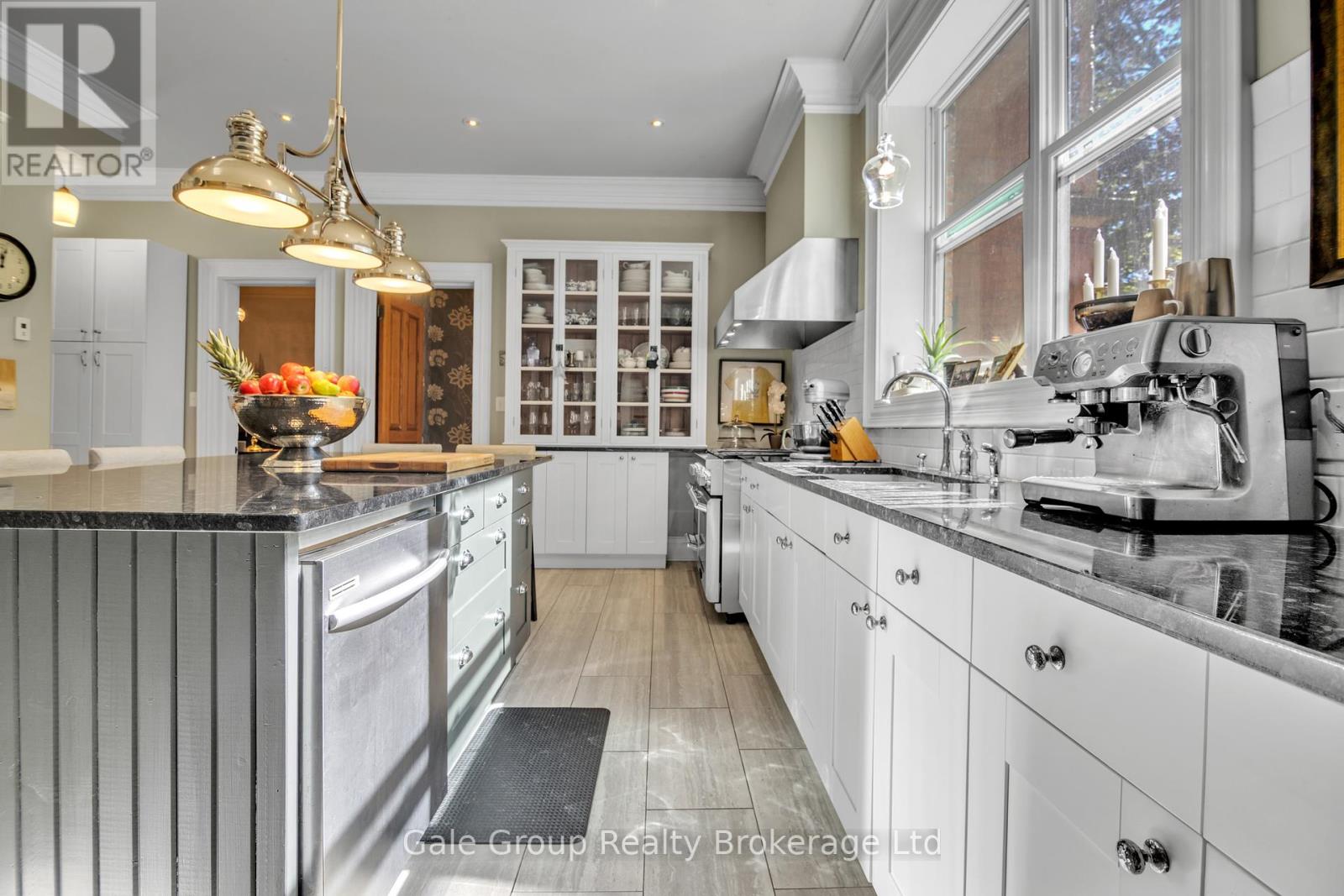 105 Vansittart Avenue, Woodstock (Woodstock - North), Ontario  N4S 6E5 - Photo 16 - X12442097