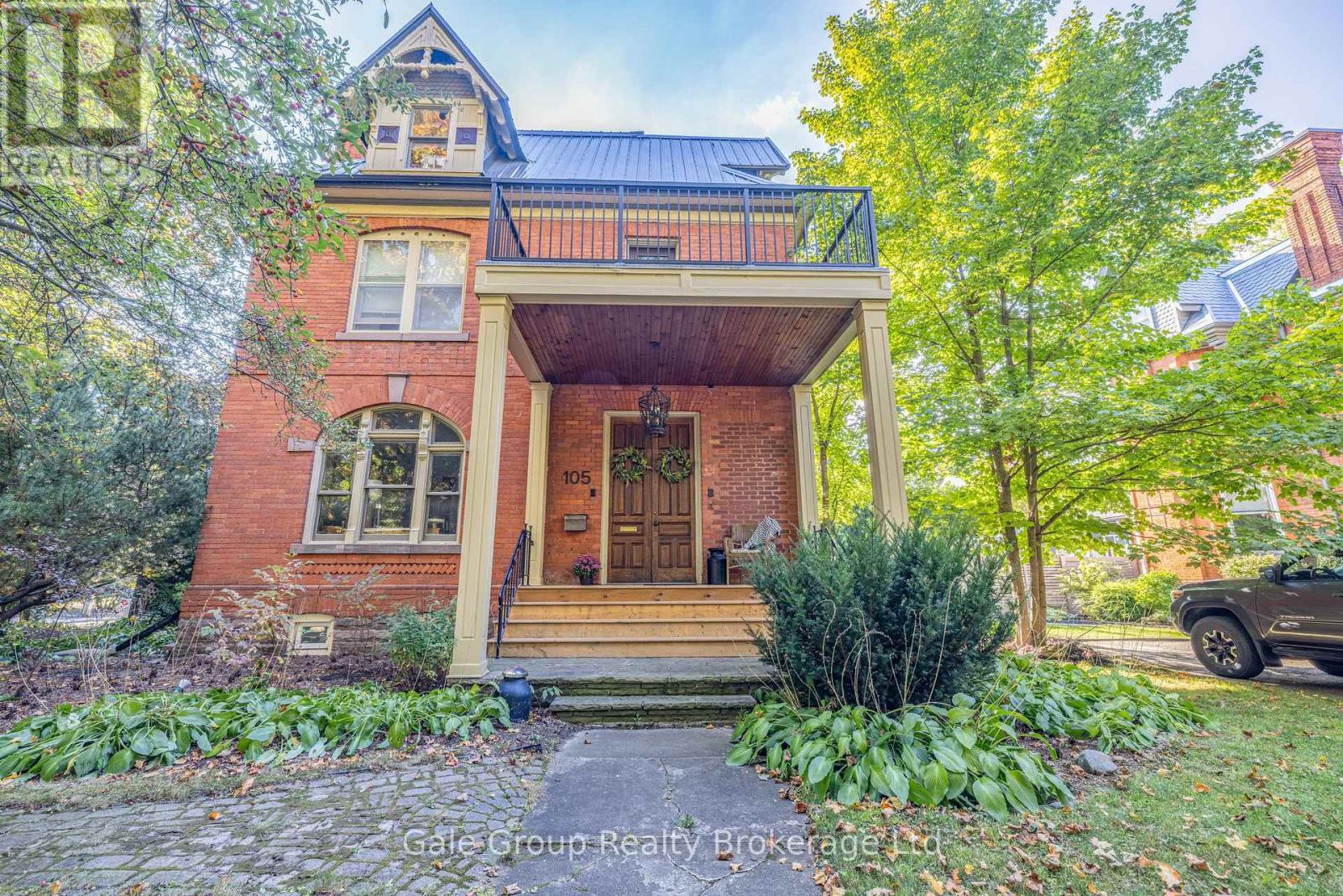 105 Vansittart Avenue, Woodstock (Woodstock - North), Ontario  N4S 6E5 - Photo 2 - X12442097