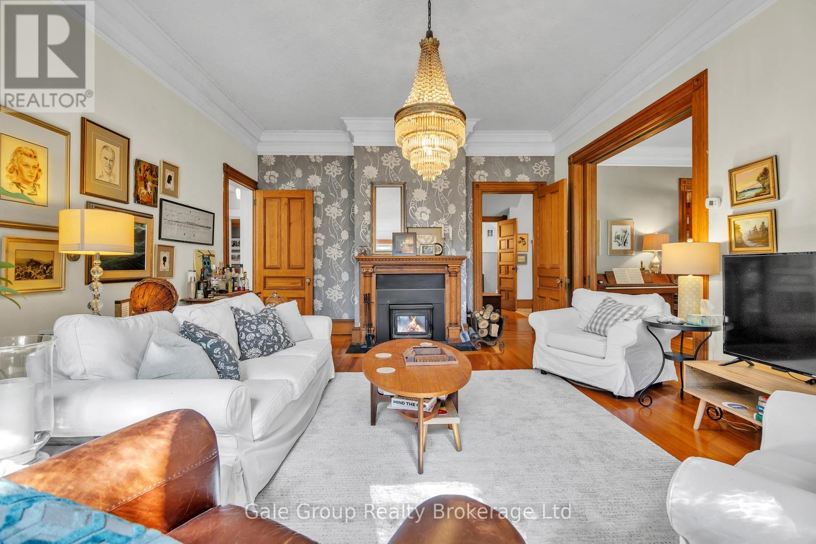 105 Vansittart Avenue, Woodstock (Woodstock - North), Ontario  N4S 6E5 - Photo 21 - X12442097