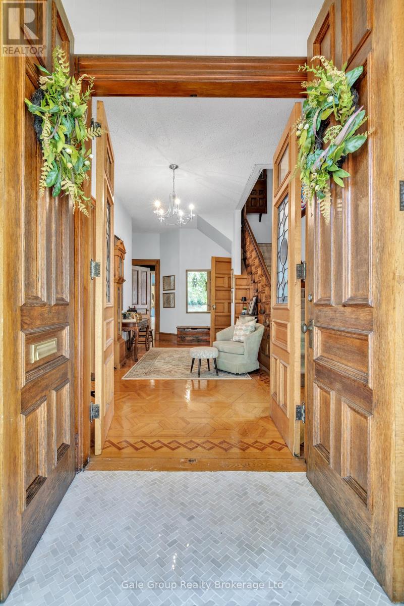 105 Vansittart Avenue, Woodstock (Woodstock - North), Ontario  N4S 6E5 - Photo 26 - X12442097