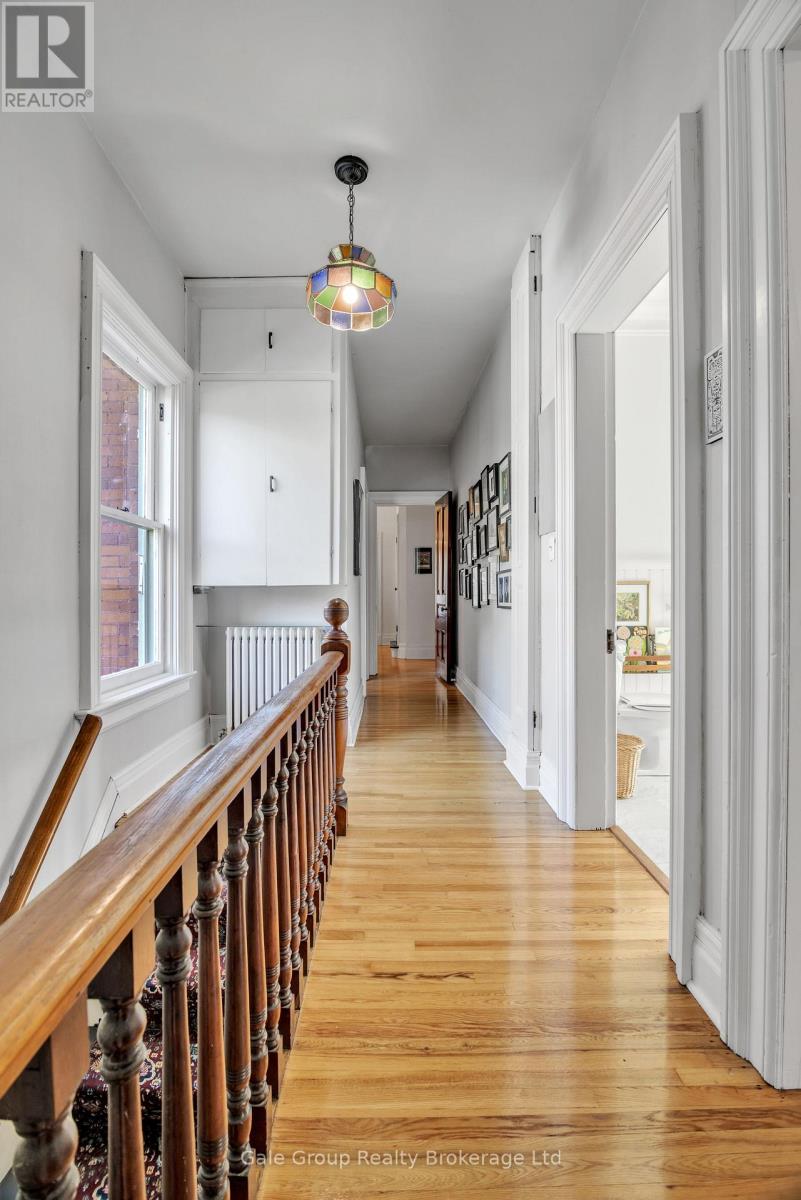 105 Vansittart Avenue, Woodstock (Woodstock - North), Ontario  N4S 6E5 - Photo 40 - X12442097