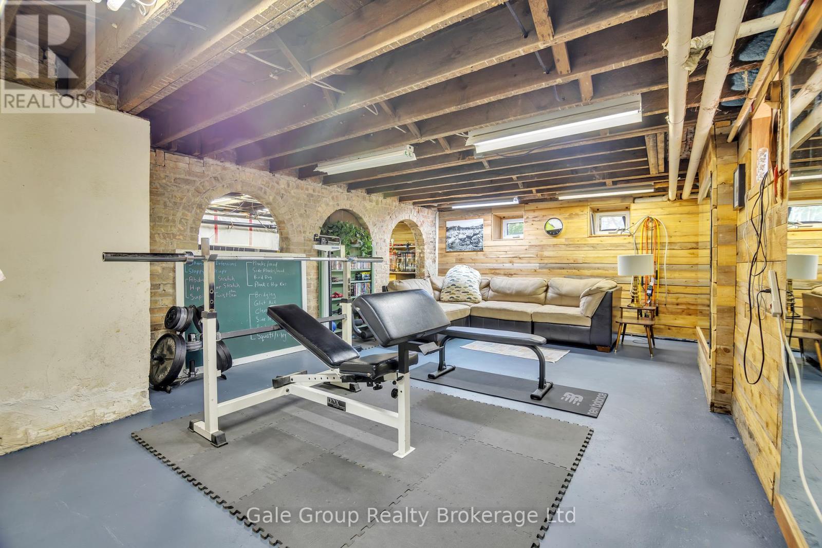 105 Vansittart Avenue, Woodstock (Woodstock - North), Ontario  N4S 6E5 - Photo 46 - X12442097