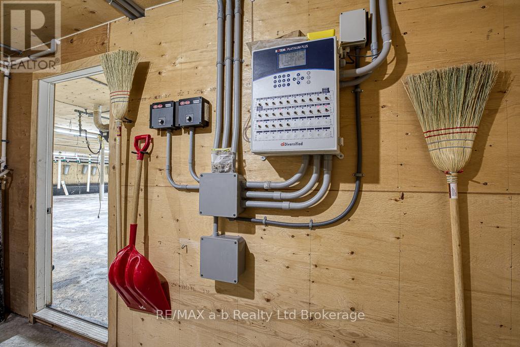 936549 Blenheim Road, Blandford-Blenheim (Bright), Ontario  N0J 1B0 - Photo 16 - X12442206