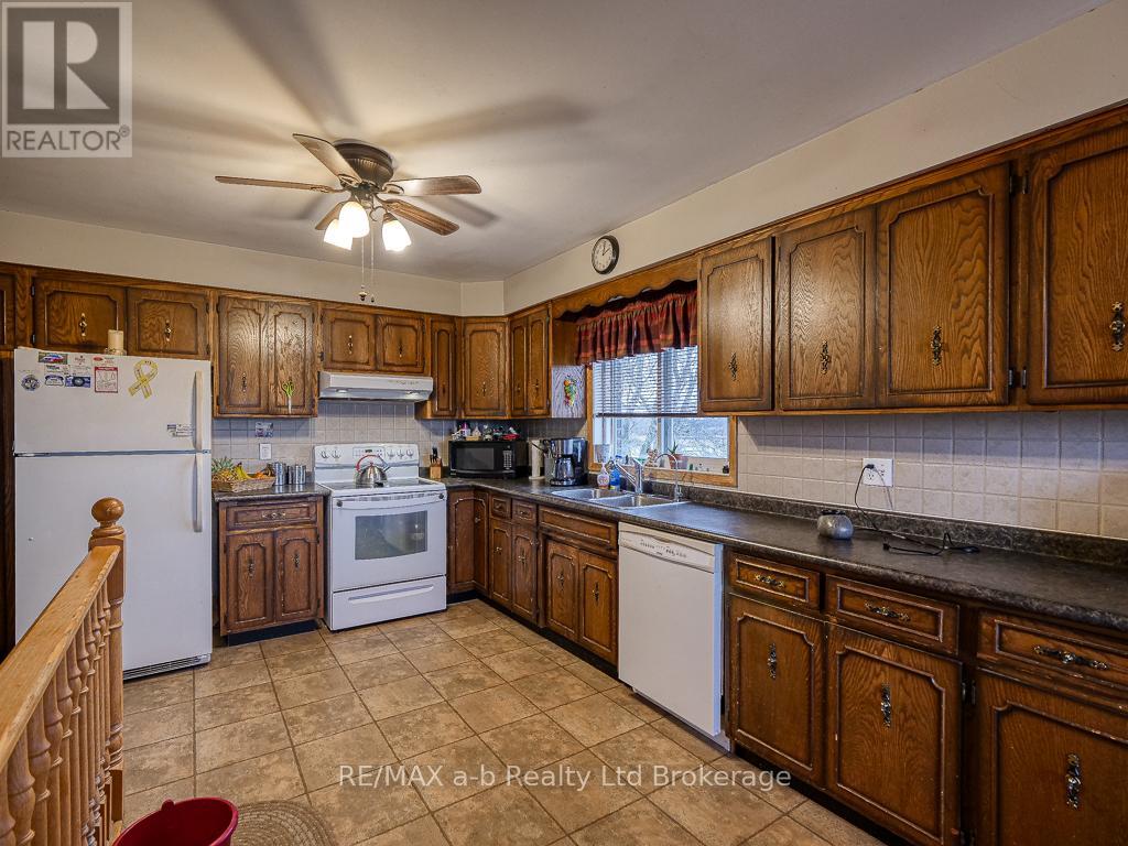 936549 Blenheim Road, Blandford-Blenheim (Bright), Ontario  N0J 1B0 - Photo 32 - X12442206