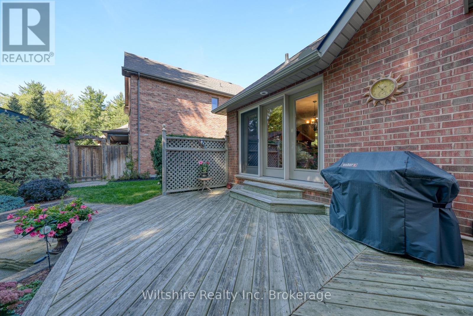 5 Whispering Pine Lane, Tillsonburg, Ontario  N4G 5V4 - Photo 34 - X12443081