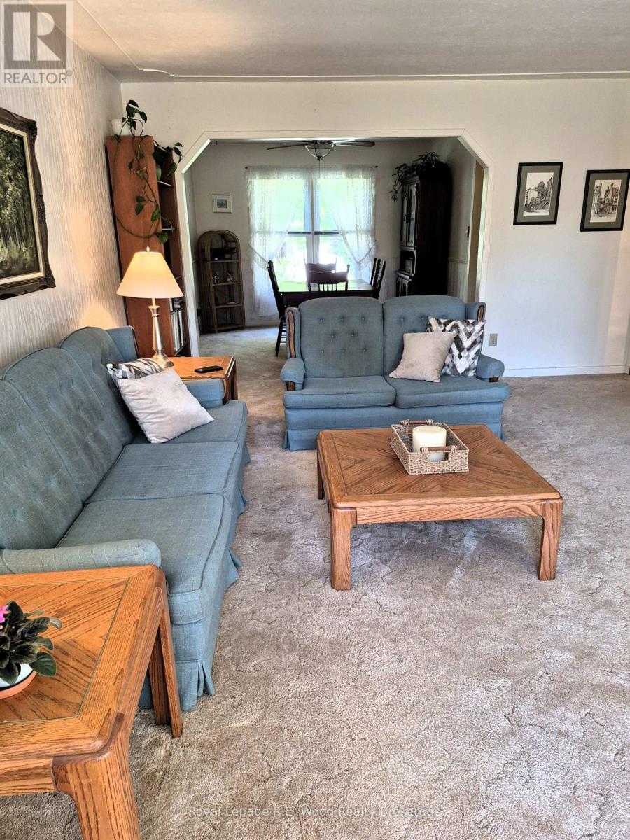 15 Trottier Drive, Tillsonburg, Ontario  N4G 4P6 - Photo 11 - X12447445