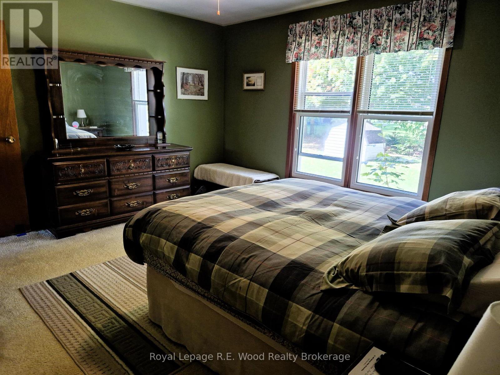 15 Trottier Drive, Tillsonburg, Ontario  N4G 4P6 - Photo 14 - X12447445