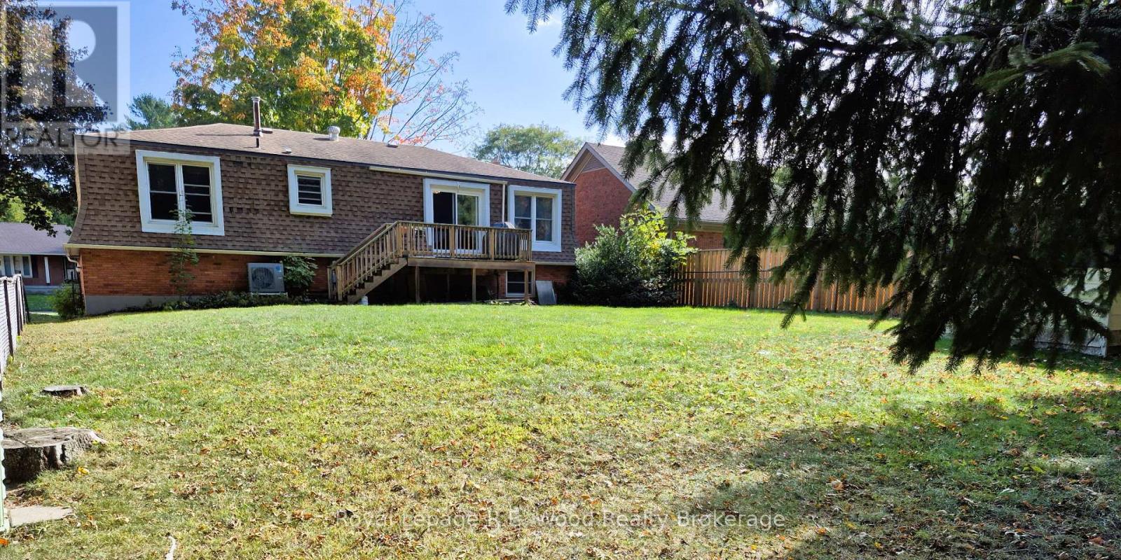 15 Trottier Drive, Tillsonburg, Ontario  N4G 4P6 - Photo 2 - X12447445