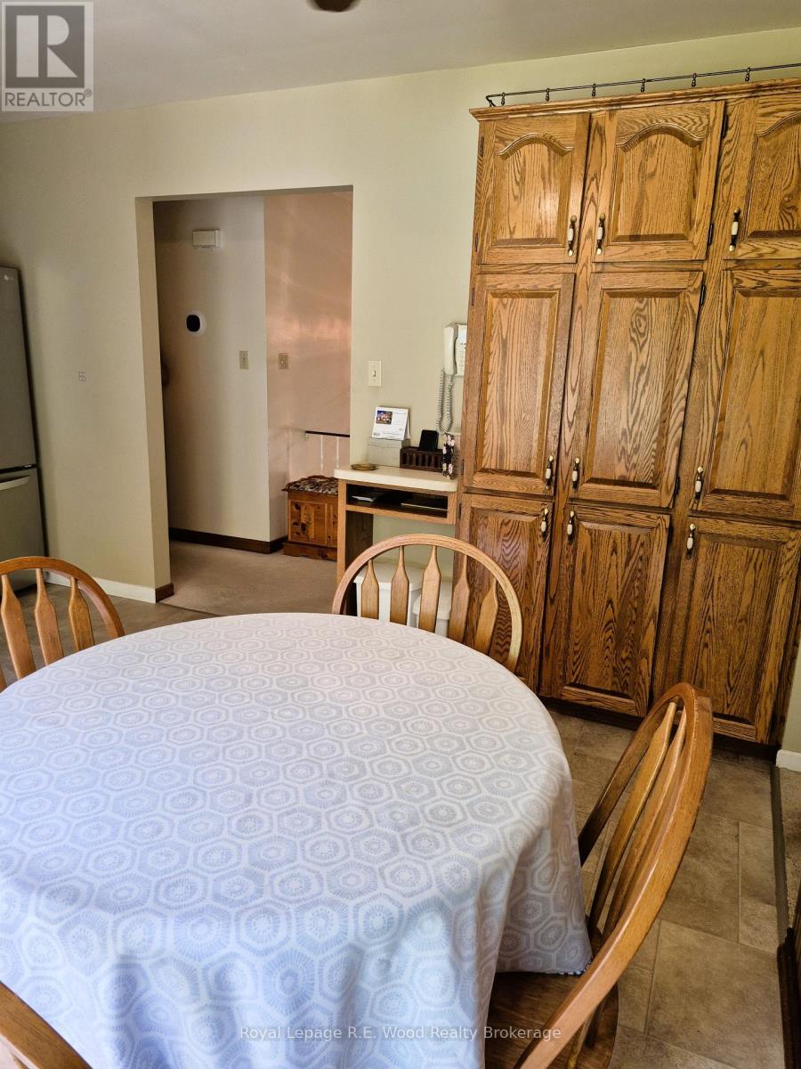 15 Trottier Drive, Tillsonburg, Ontario  N4G 4P6 - Photo 7 - X12447445