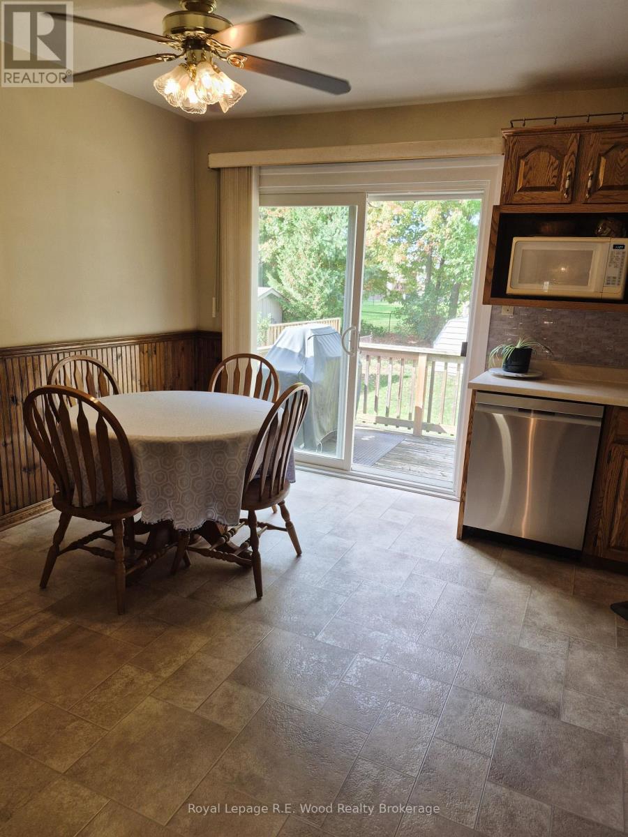 15 Trottier Drive, Tillsonburg, Ontario  N4G 4P6 - Photo 8 - X12447445