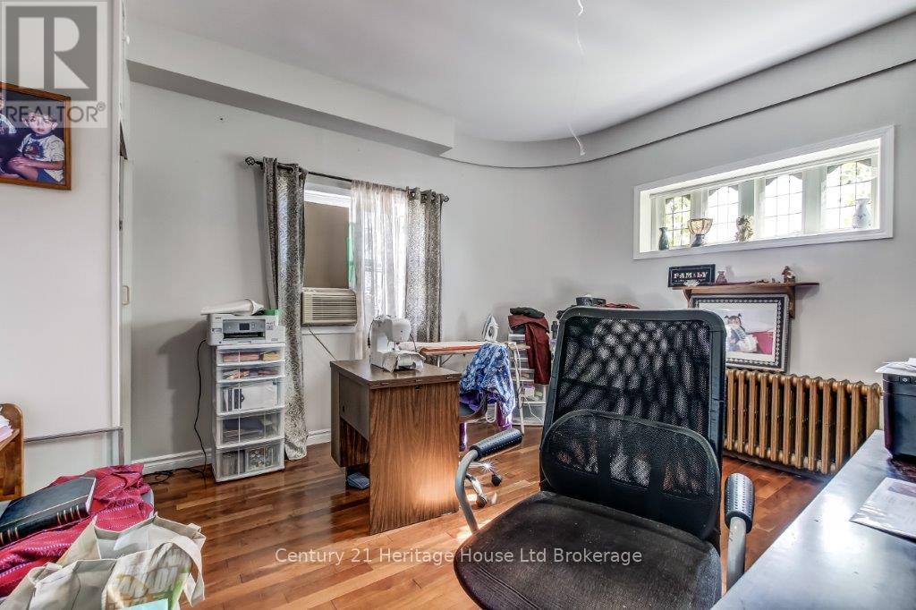 285 Highway 3, Norfolk, Ontario  N4G 4G7 - Photo 21 - X12449811