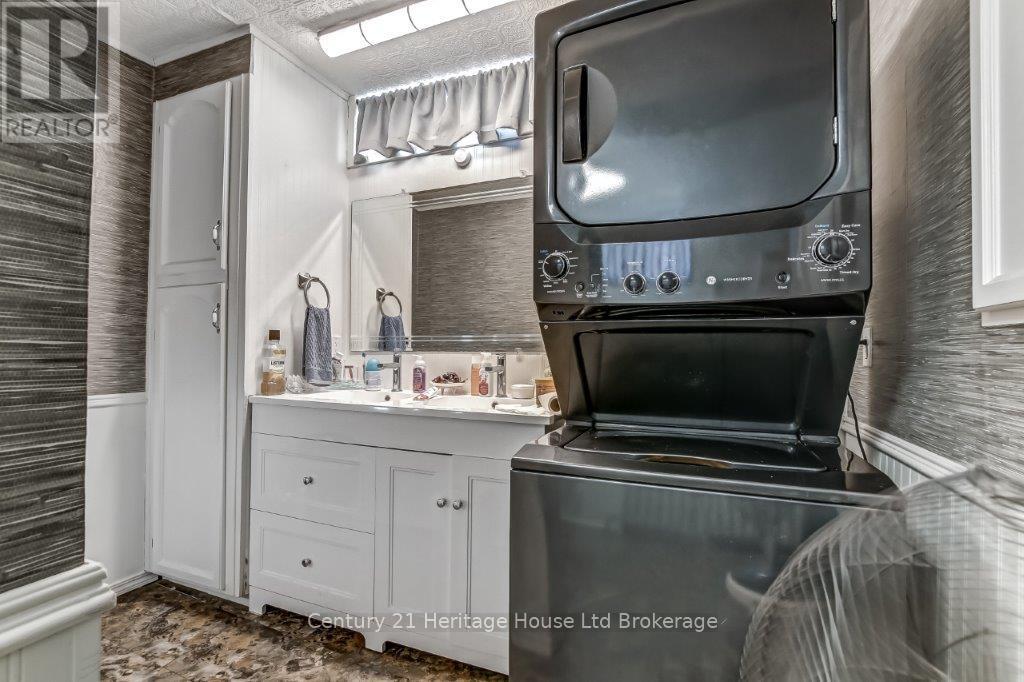 285 Highway 3, Norfolk, Ontario  N4G 4G7 - Photo 25 - X12449811