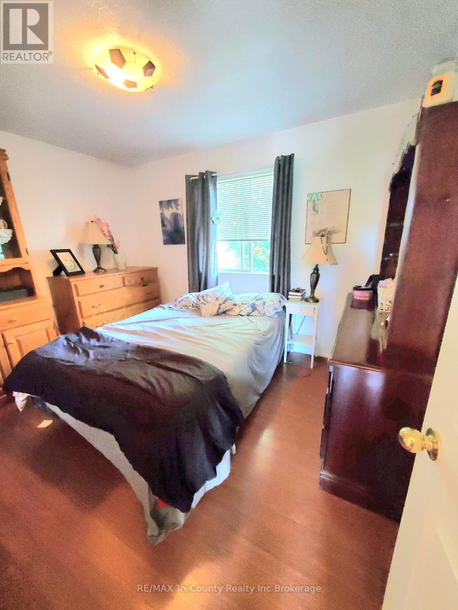 5 Rosemarie Boulevard, Norfolk (Wyecombe), Ontario  N4B 2W4 - Photo 10 - X12449979